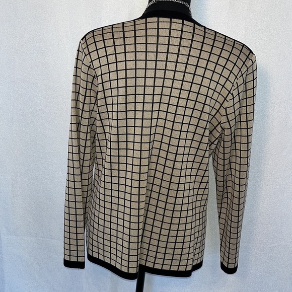 Misook Exclusive jacket sweater acrylic Black/beige buttondown colorblock. MP - Picture 6 of 6